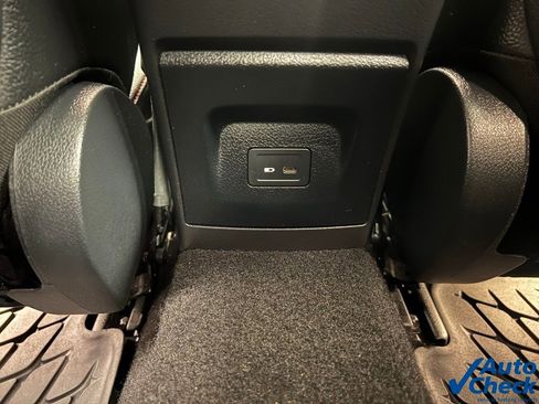 Used 2021 Mercedes-Benz A 35 AMG 4MATIC image 31