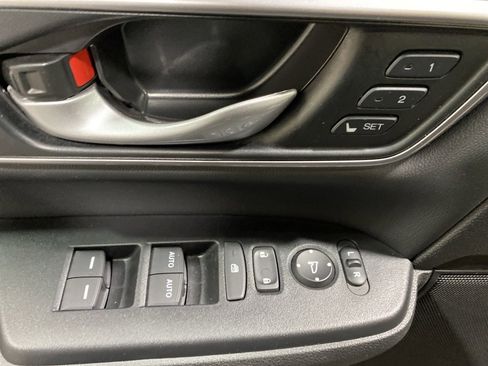 Used 2022 Honda CR-V Touring image 17