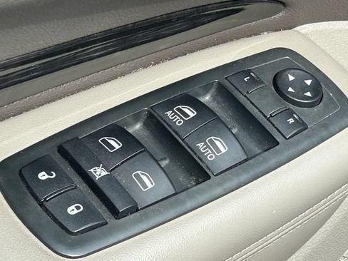 Used 2013 Dodge Durango Crew w/ Trailer Tow Group IV AWD/4WD image 26