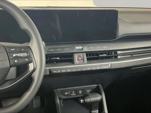 New 2026 Kia K4 LXS FWD image 11