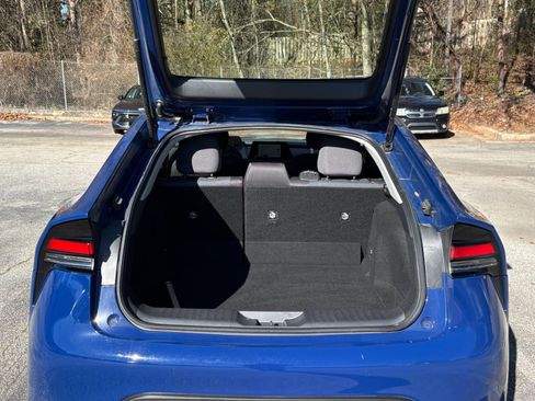 Used 2025 Toyota Prius LE image 31