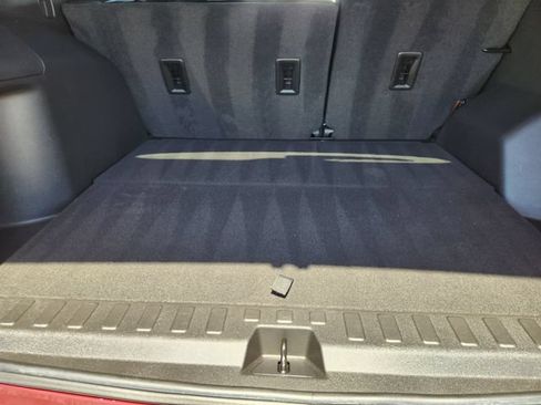 Used 2023 Chevrolet Equinox RS FWD image 32