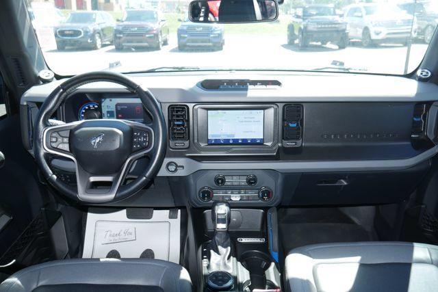 Used 2022 Ford Bronco Black Diamond w/ Sasquatch Package AWD/4WD image 6