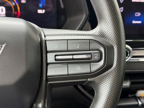 Used 2024 Chevrolet Colorado Trail Boss w/ Technology Package image 18