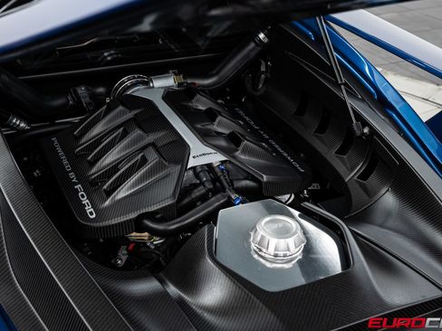Used 2022 Ford GT RWD image 23