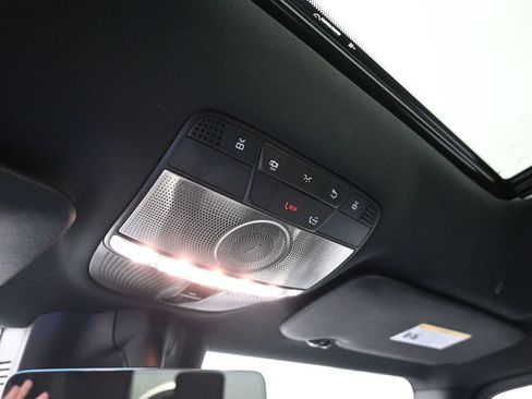 Used 2024 Mercedes-Benz G 550 image 34