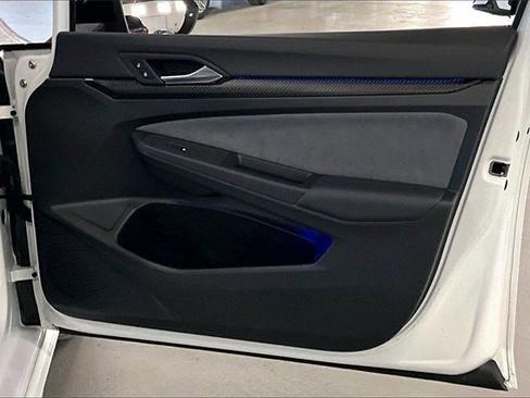 Used 2025 Volkswagen Golf R Black Edition image 28