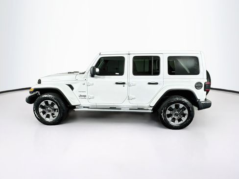 Used 2020 Jeep Wrangler Unlimited Sahara AWD/4WD image 4