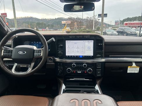 Used 2024 Ford F250 King Ranch image 15