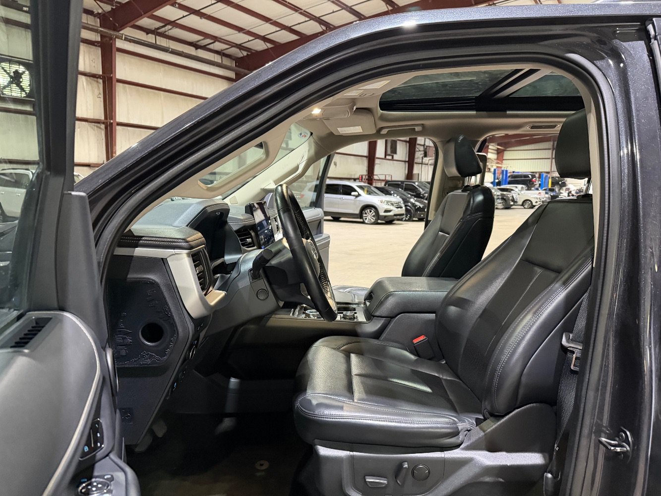 Used 2023 Ford Expedition Max XLT AWD/4WD image 13