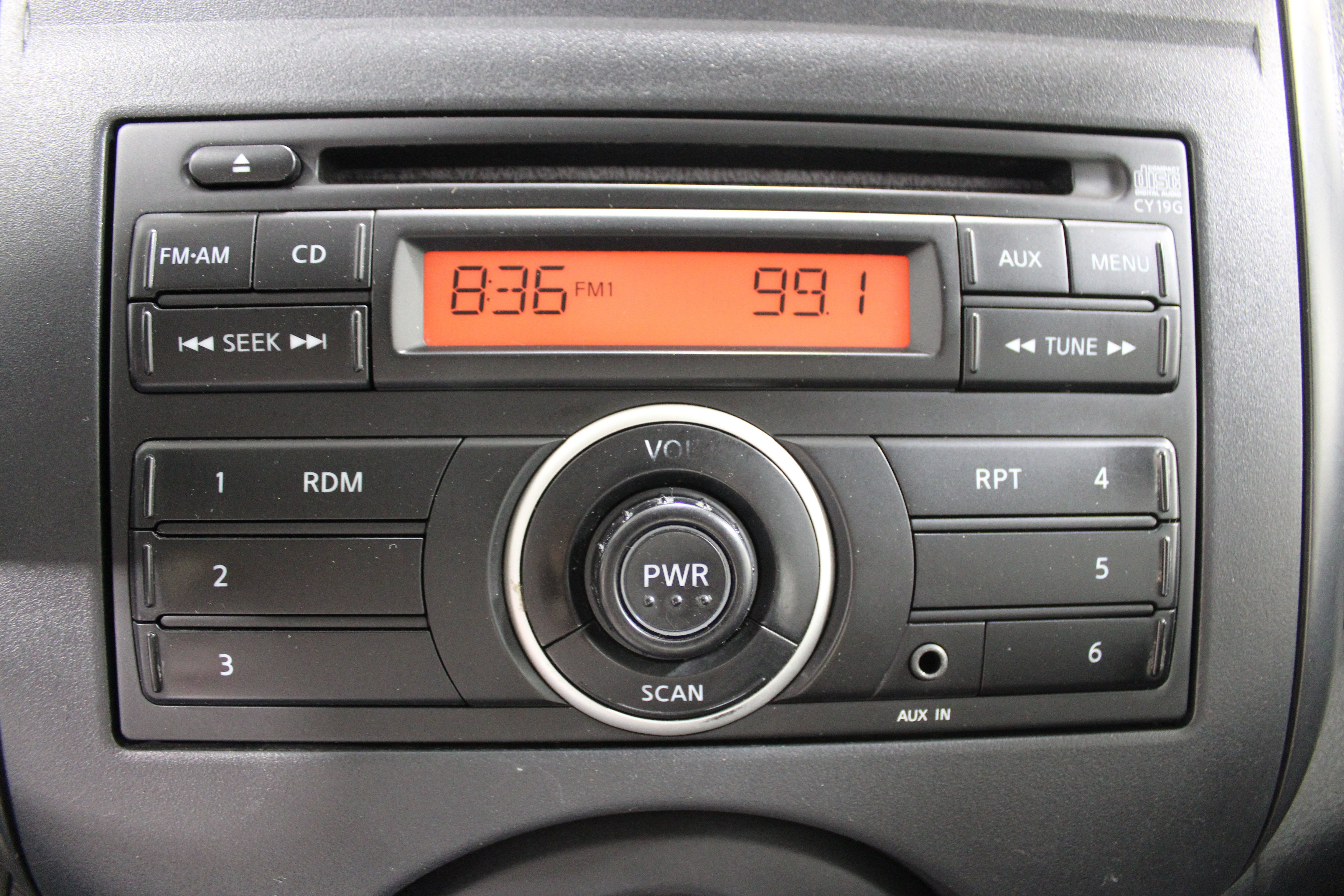 Used 2014 Nissan Versa S Plus FWD image 17