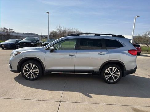 Used 2019 Subaru Ascent Limited image 2
