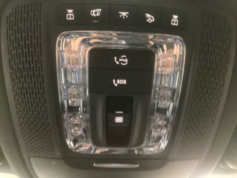 Used 2020 Mercedes-Benz GLE 350 4MATIC image 25