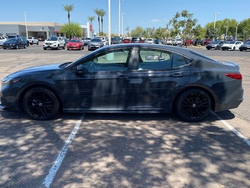 Used 2025 Toyota Camry SE FWD image 25