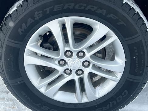 Used 2018 Buick Enclave Essence image 14