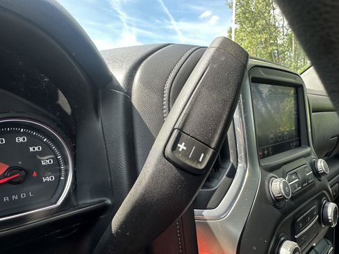Used 2020 Chevrolet Silverado 1500 LT AWD/4WD image 25
