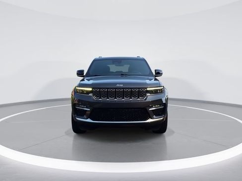 Used 2025 Jeep Grand Cherokee Summit AWD/4WD image 3