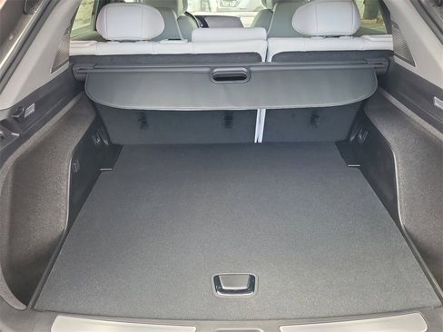 New 2025 Cadillac Optiq Luxury 2 image 23