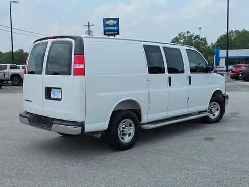 Certified 2025 Chevrolet Express 2500 w/ Driver Convenience Package RWD image 8