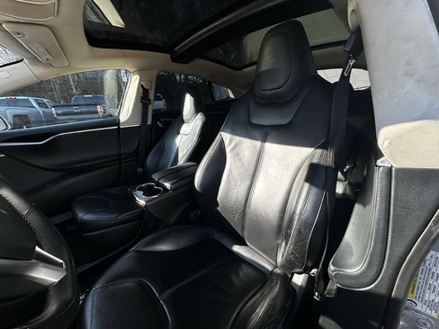 Used 2014 Tesla Model S 60 image 9