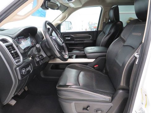 Used 2020 RAM 3500 Laramie image 19
