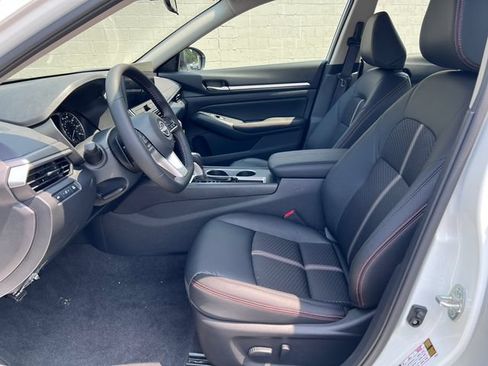 New 2026 Nissan Altima 2.5 SR FWD image 4