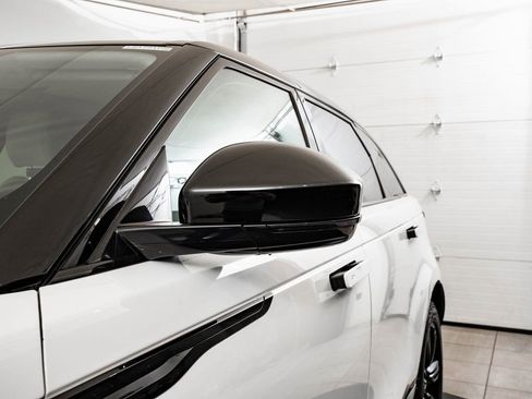 Used 2023 Land Rover Range Rover Velar R-Dynamic S image 17