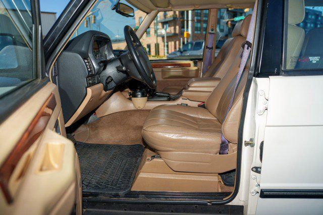 Used 1995 Land Rover Range Rover Classic AWD/4WD image 16