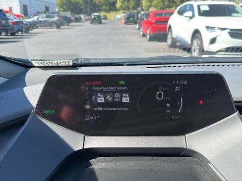 Certified 2025 Toyota Prius LE FWD image 24