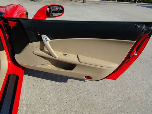 Used 2012 Chevrolet Corvette Coupe w/ 2LT Preferred Equipment Group image 14