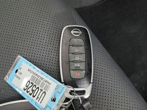 Used 2025 Nissan Rogue Platinum FWD image 30