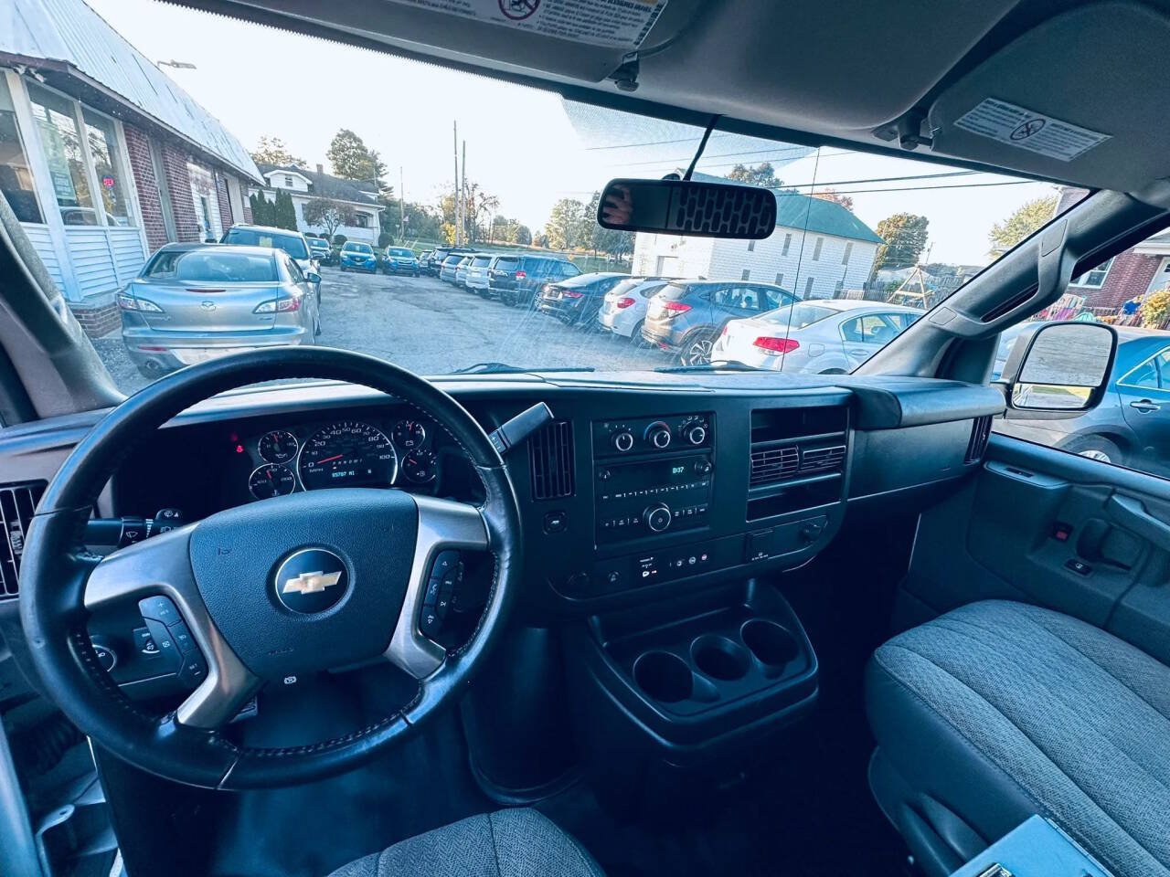 Used 2018 Chevrolet Express 2500 w/ Driver Convenience Package RWD image 19