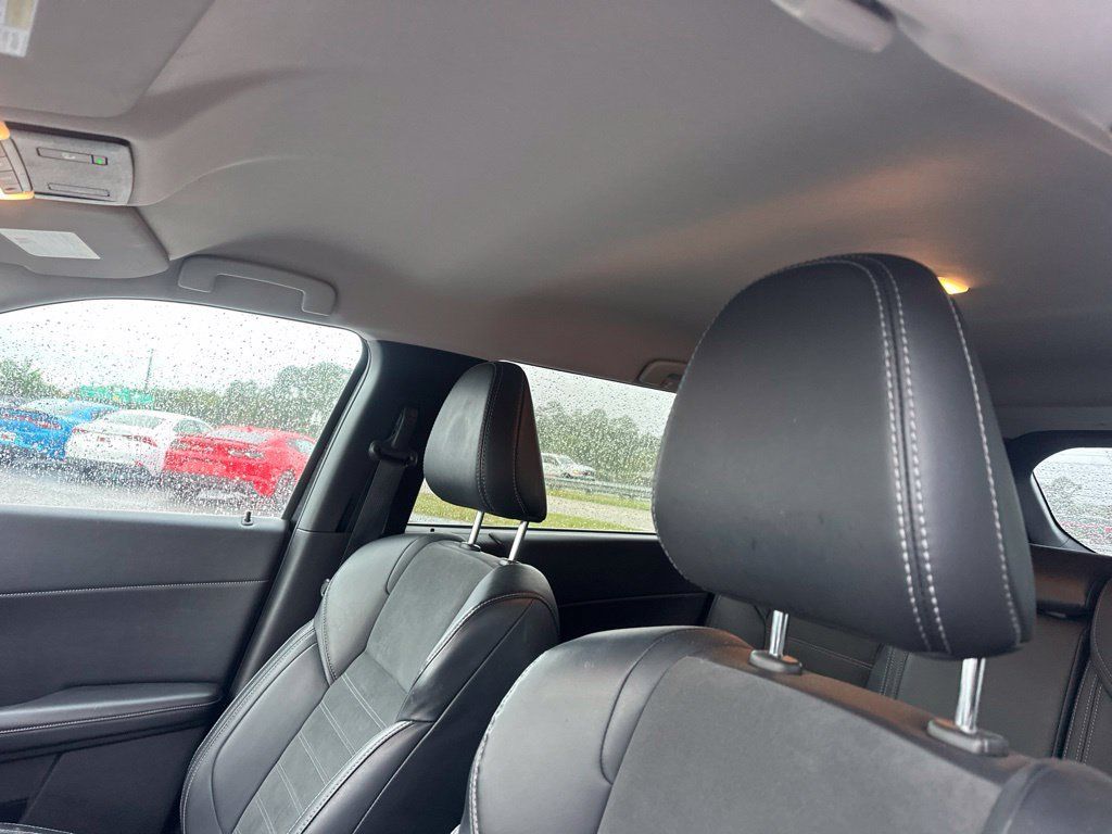 Used 2024 Mitsubishi Outlander SE AWD/4WD image 14
