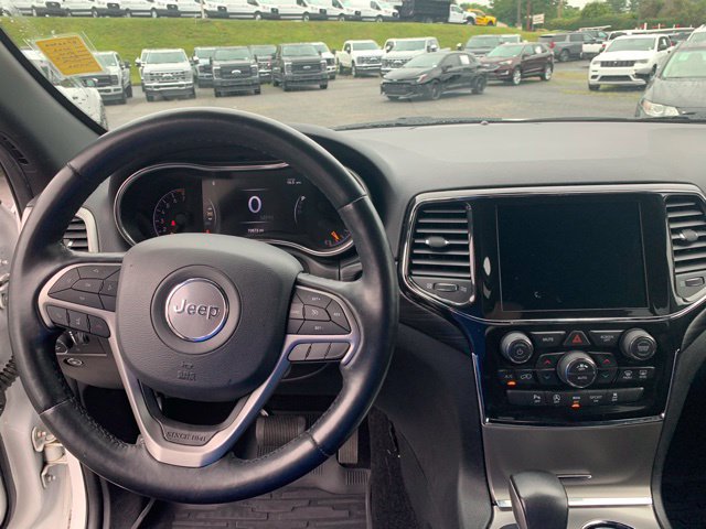 Used 2022 Jeep Grand Cherokee Laredo X AWD/4WD image 25