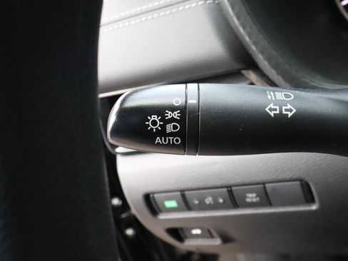 Used 2024 Nissan Sentra SV FWD image 16