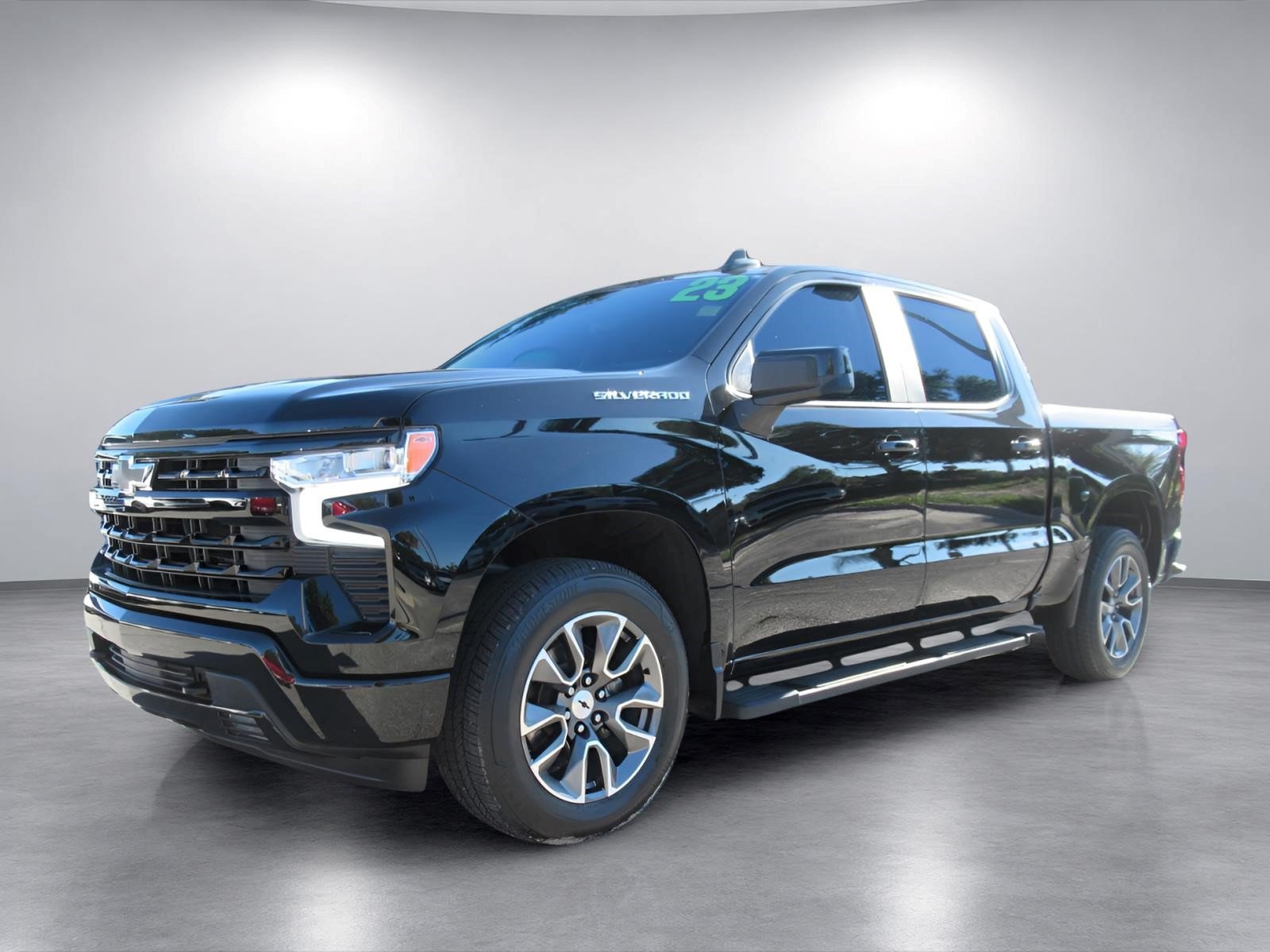 Used 2023 Chevrolet Silverado 1500 RST RWD image 3