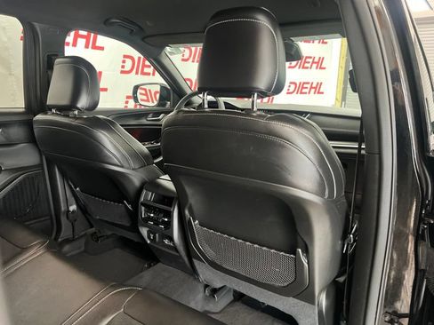 Used 2024 Jeep Grand Cherokee Altitude AWD/4WD image 12