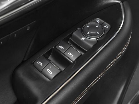 Used 2025 Buick Envision Sport Touring AWD/4WD image 14