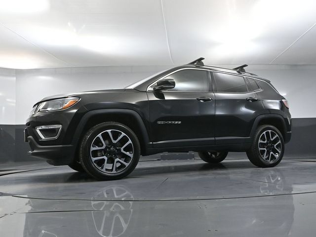 Used 2017 Jeep Compass Limited w/ Navigation Group AWD/4WD image 44