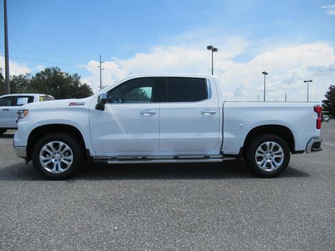 Used 2023 Chevrolet Silverado 1500 LTZ w/ Z71 Off-Road Package AWD/4WD image 4