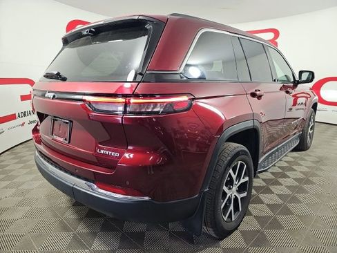 Certified 2024 Jeep Grand Cherokee Limited w/ Luxury Tech Group II image 7