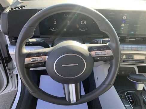 Used 2024 Hyundai Kona SEL image 15