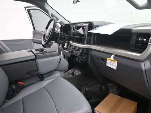 New 2025 Ford F250 XL w/ XL Off-Road Package image 24
