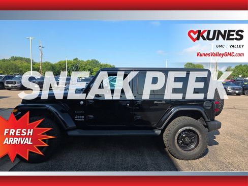 Used 2020 Jeep Wrangler Unlimited Sahara AWD/4WD image 8