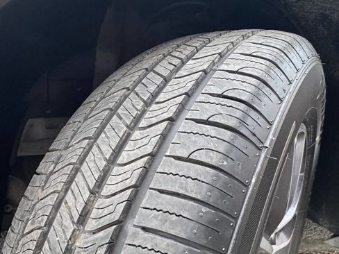 Used 2017 Dodge Grand Caravan SXT image 27