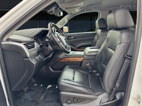 Used 2018 Chevrolet Suburban Premier image 14