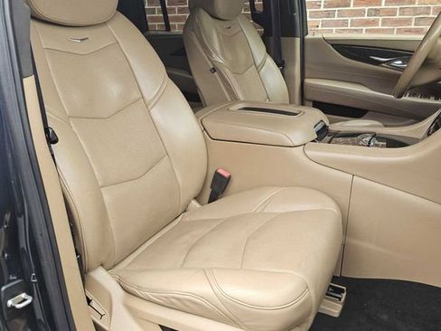 Used 2019 Cadillac Escalade ESV Platinum AWD/4WD image 9