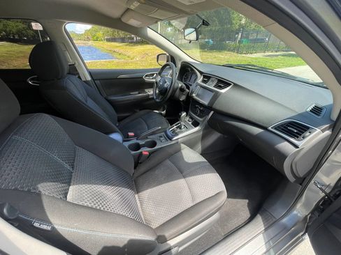 Used 2019 Nissan Sentra SR FWD image 22