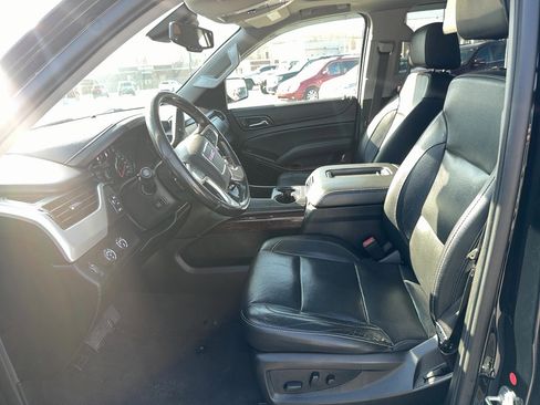 Used 2020 GMC Yukon XL SLT image 17