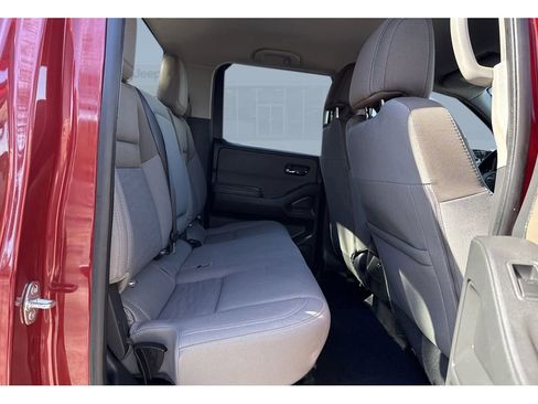 Used 2023 Nissan Frontier SV w/ Technology Package image 23